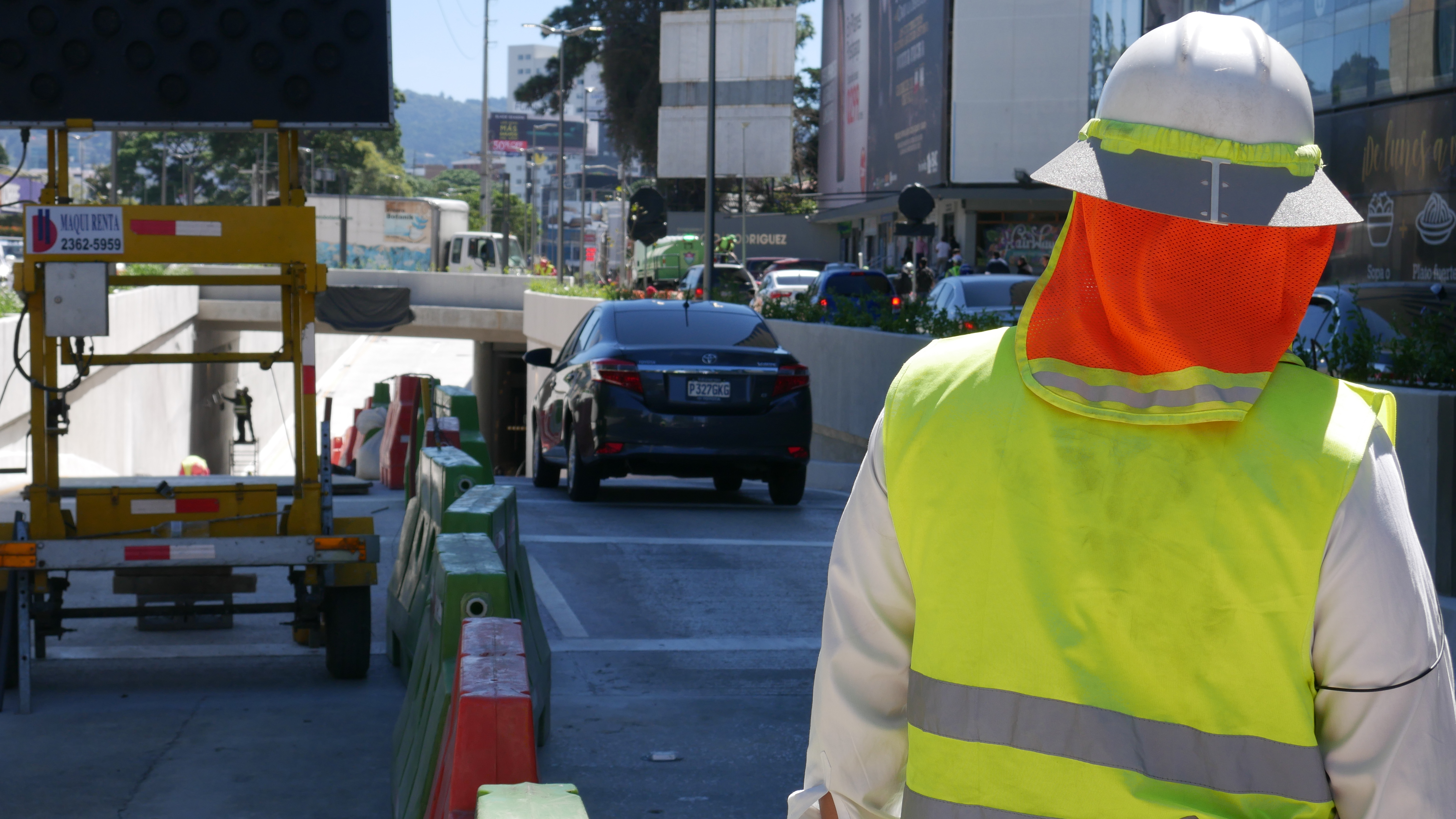 Paso a desnivel zona 10