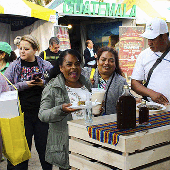 Quezalteca Especial presente en feria GuateFer 2018 en Los Ángeles, California