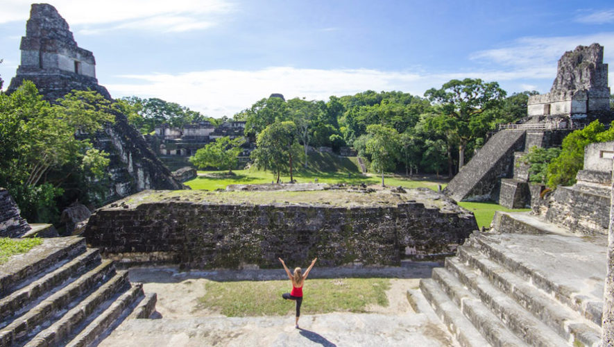 Cómo pasar un día en las ruinas de Tikal, según Globe Guide