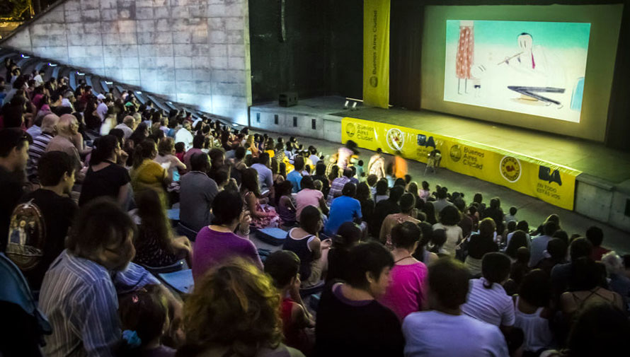 Noche de cine italiano al aire libre