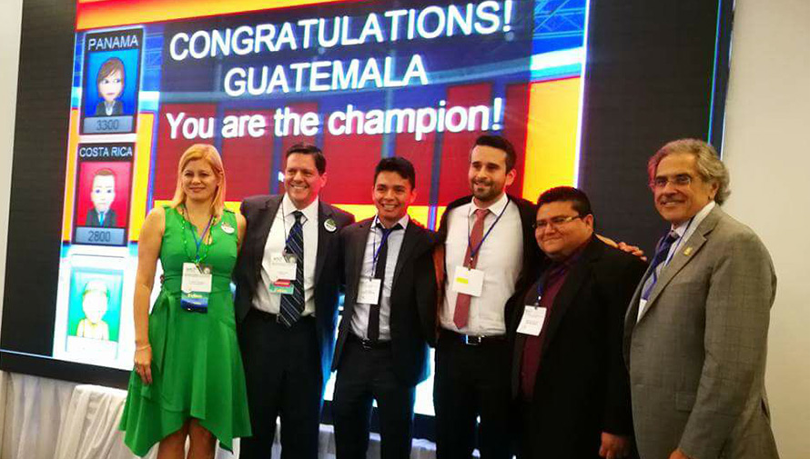Médicos guatemaltecos ganaron el primer lugar en un congreso en Panamá