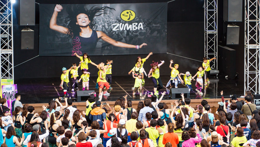Clases de zumba para recaudar fondos para afectados por el Volcán de Fuego