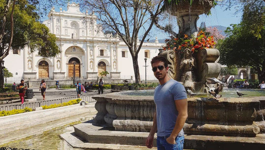 El cantante Pablo Alborán visitó Antigua Guatemala