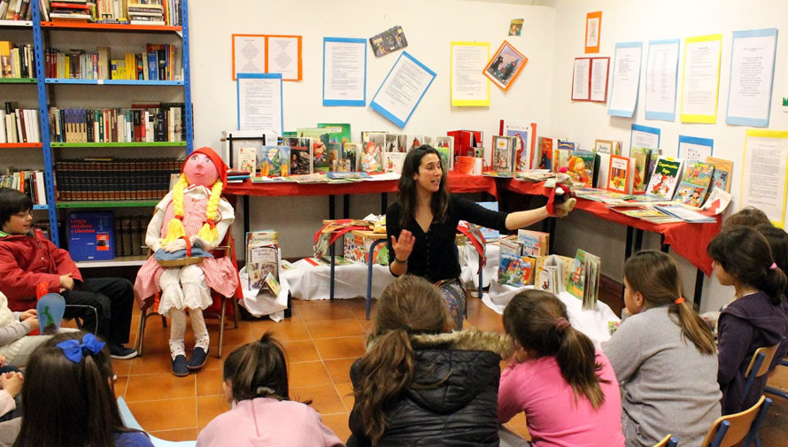 Club de lectura para niños en Fondo de Cultura Económica