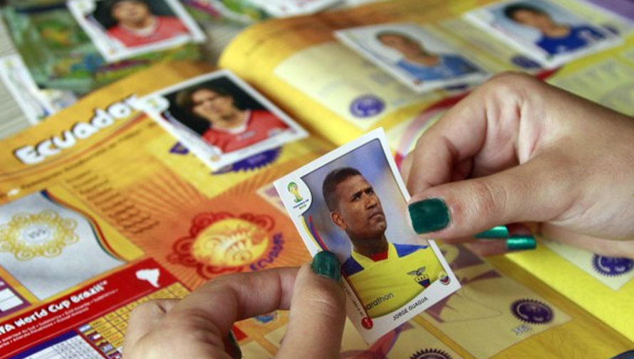 Intercambio de estampas del álbum Panini del Mundial de Rusia