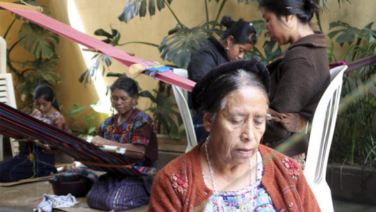 Estilo Quetzal, diseños unidos a artesanos guatemaltecos