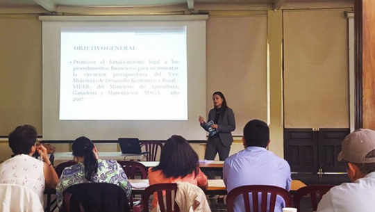 "Si no es legal, no existes" capacitará a guatemaltecos con sus negocios