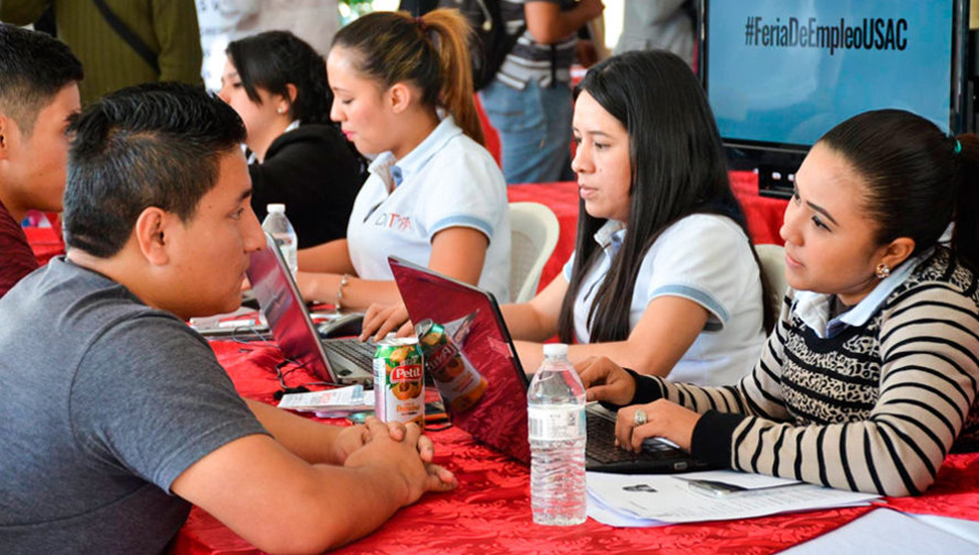 Feria de Empleo en la USAC