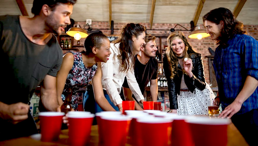 Torneo-de-beerpong-para-el-Dia-del-Carino-2