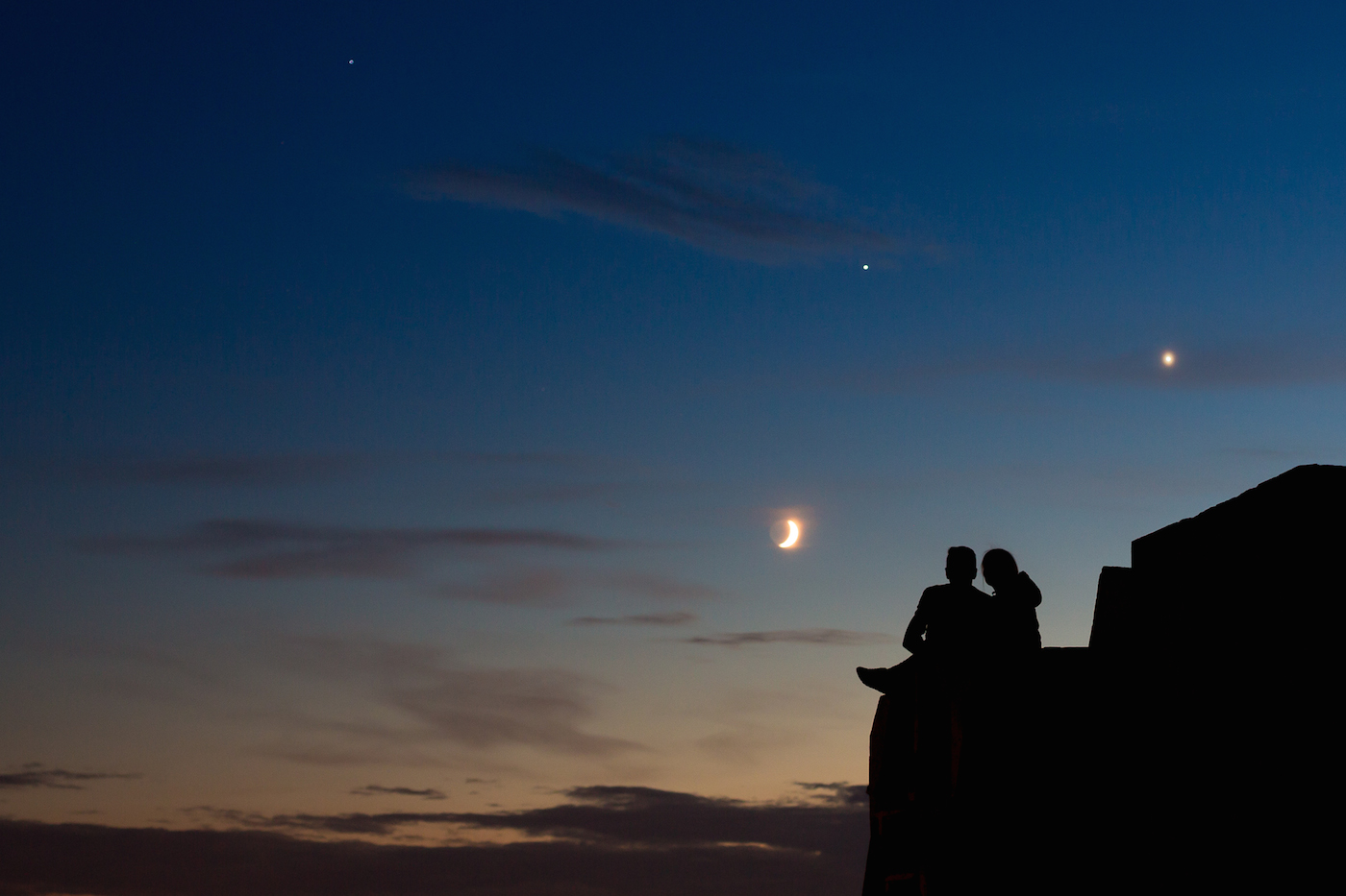 conjunción de la Luna, Venus y Júpiter desde Guatemala