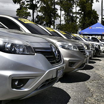 Autoferia de carros usados de Cofiño Stahl en Guatemala