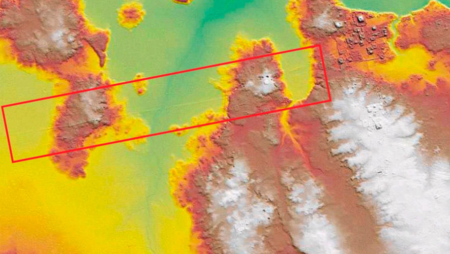 Calzada de Sakbé en Petén sobrepasa en 25 metros de ancho a la Gran Muralla China
