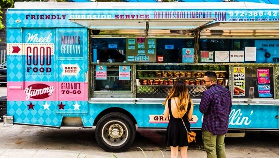 Celebración del Día del Cariño en Plaza Food Truck, Escuintla