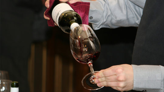 Cursos en la Escuela de Vinos Corchos en Guatemala