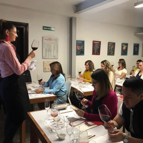 Cursos en la Escuela de Vinos Corchos en Guatemala