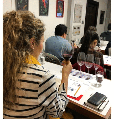 Cursos en la Escuela de Vinos Corchos en Guatemala