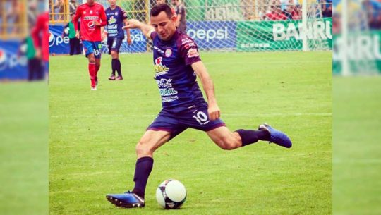 FOX Deportes destacó gol de media cancha de Marco Pappa con Xelajú