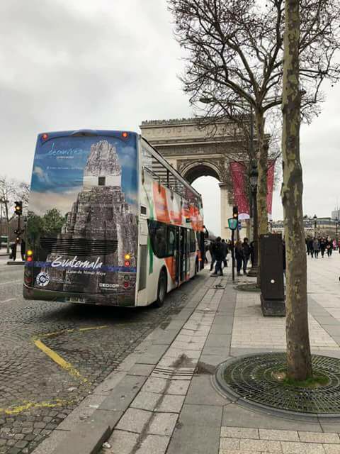 Guatemala en las calles de París