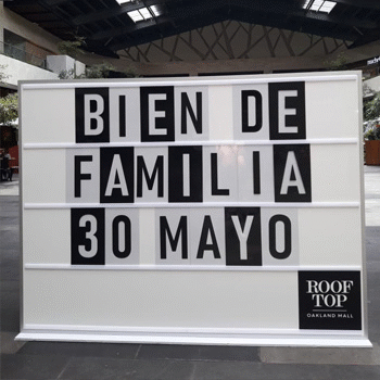 Obra de teatro "Bien de familia" en Rooftop Oakland Mall