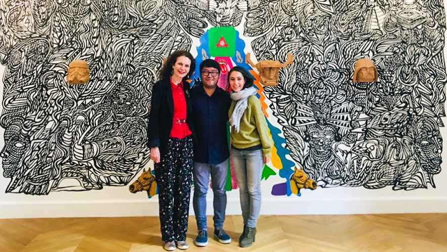 El artista Marlov Barrios pintó un mural en Maison de l'Amérique Latine en París, Francia