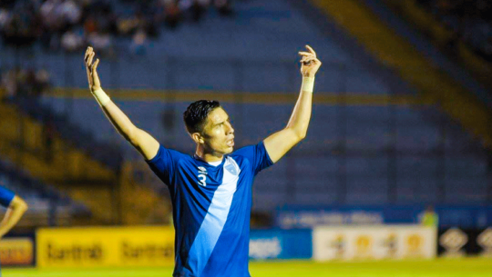 Elías Enoc Vásquez a prueba con el Puebla de México