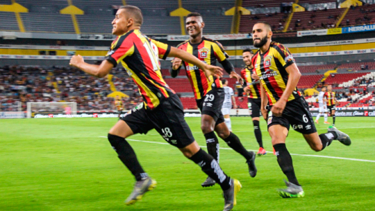 Marvin Ceballos debutó con gol en Leones Negros de Guadalajara