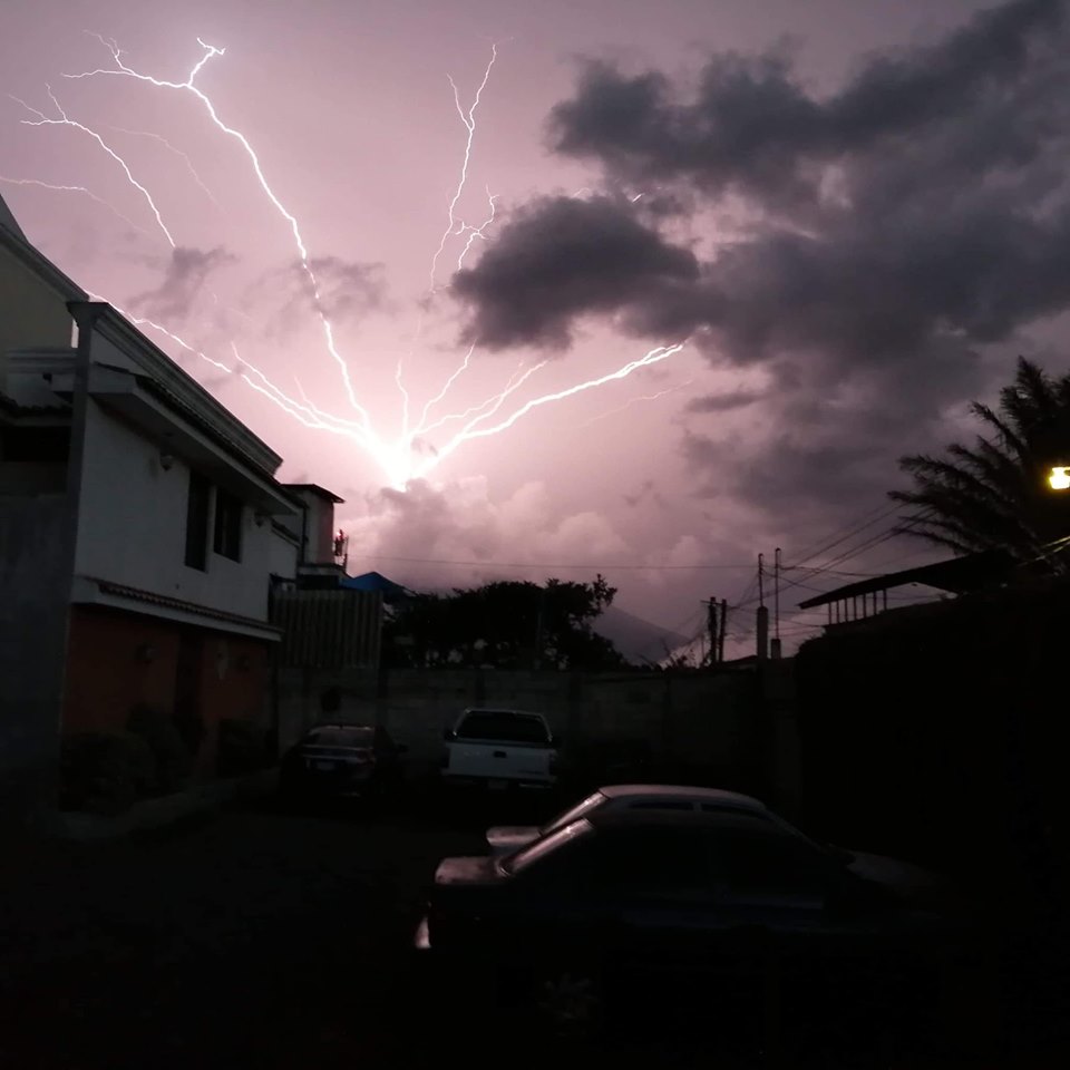 Tormenta eléctrica
