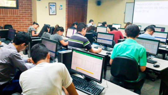 Convocatoria de becas en tecnología en la Ciudad de Guatemala, en septiembre 2019