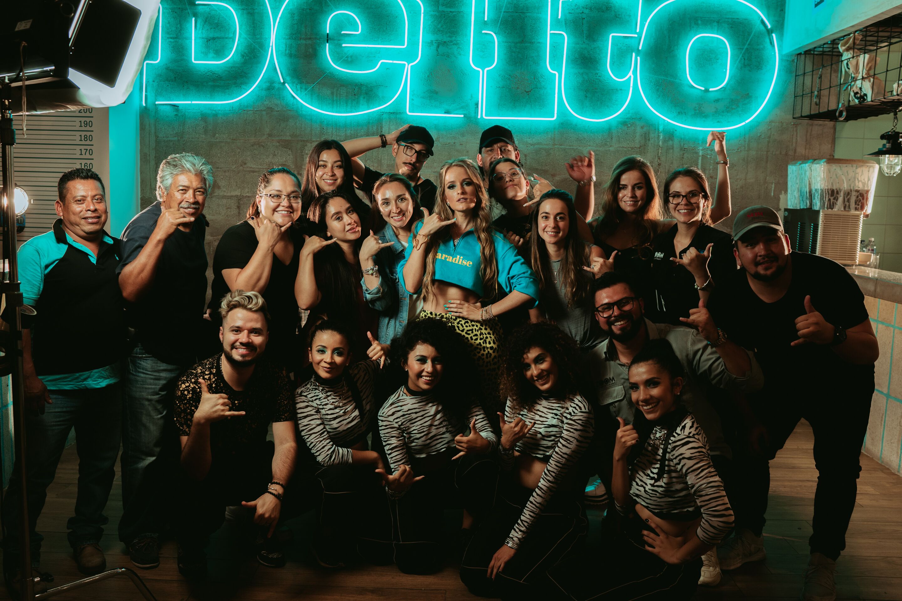 Exclusivo: Stephanie Zelaya estrena el video oficial de su sencillo