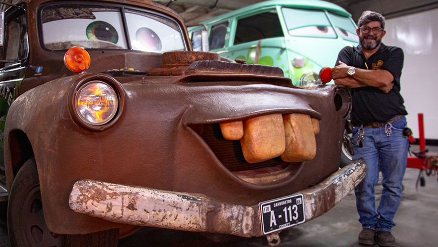 Pepe-Cohen-creo-la-coleccion-mas-grande-del-mundo-de-personajes-de-Cars