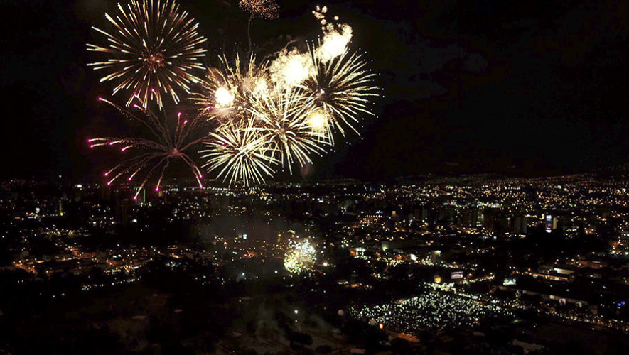 Conoce todo acerca del Show de Luces Campero en Guatemala 2019 portada