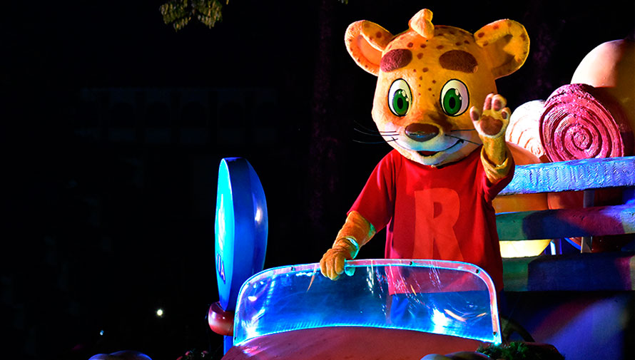 Desfile navideño en Irtra Petapa