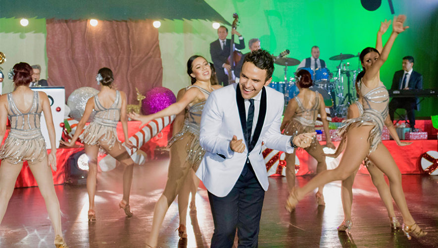 Disfruta del concierto navideño de Carlos Peña y su Big Band en Miraflores