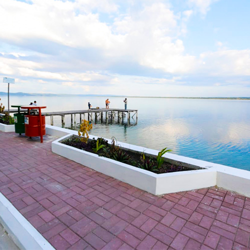 Fotos del nuevo malecón turístico en San Andrés, Petén