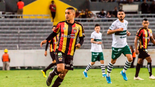 Marvin Ceballos marcó el gol de la victoria de Leones Negros contra Cimarrones