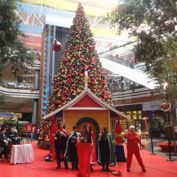 Disfruta de la Navidad en la Fábrica de Sueños de Portales 