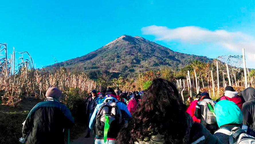 Séptima caminata familiar al Volcán de Agua