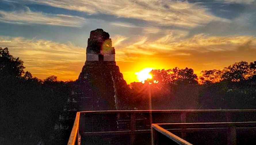 Tour para ver el amanecer en Tikal desde Flores, Petén