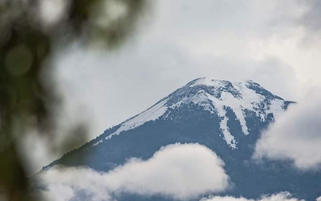 Acatenango con nieve