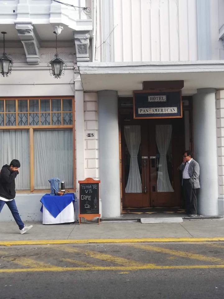Restaurante en la Ciudad de Guatemala regaló café por el frío