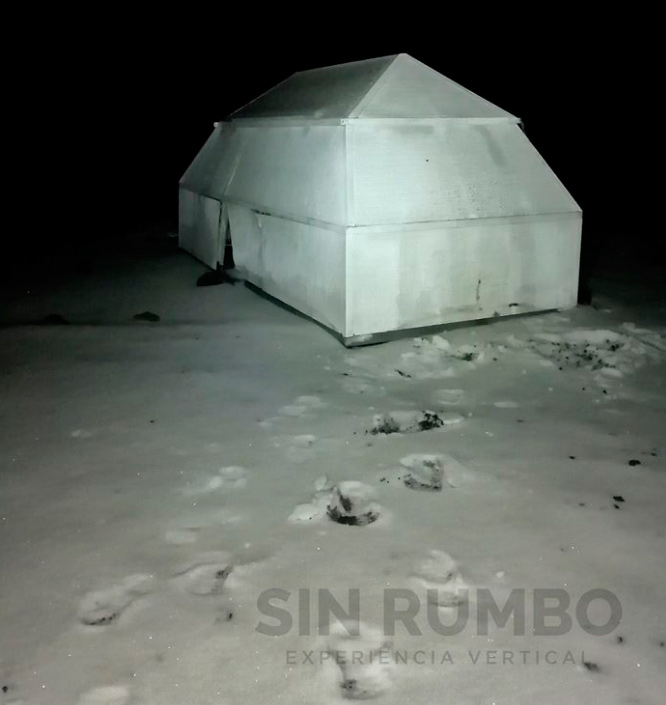 Volcán Acatenango con nieve