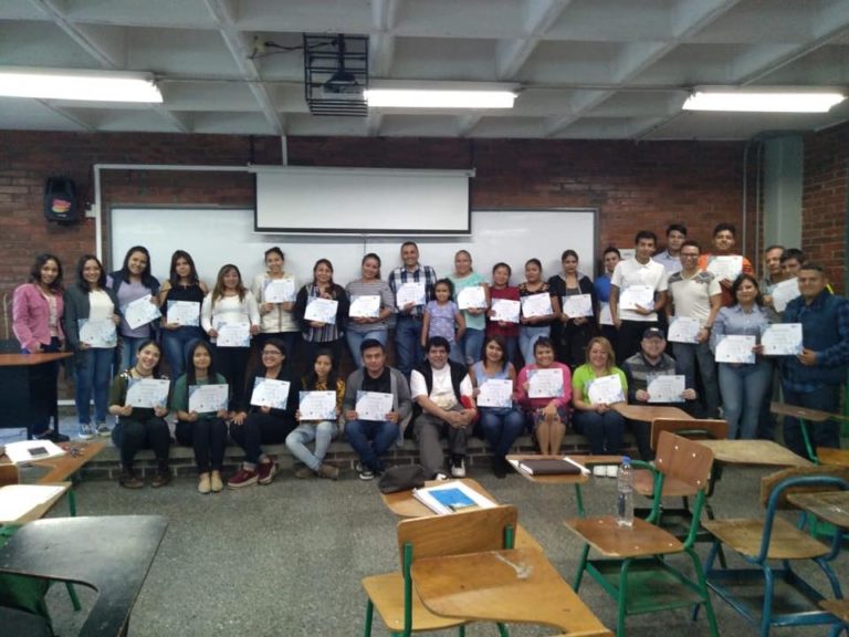 Todos los cursos libres y de actualización gratuitos de la USAC