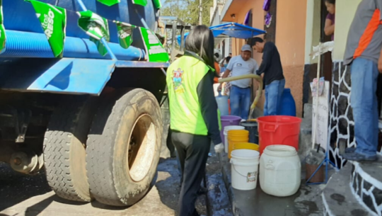 Cementos Progreso regala agua potable a vecinos de Zona 6 Ciudad de Guatemala 4