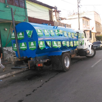 Cementos Progreso regala agua potable a vecinos de Zona 6 Ciudad de Guatemala 6