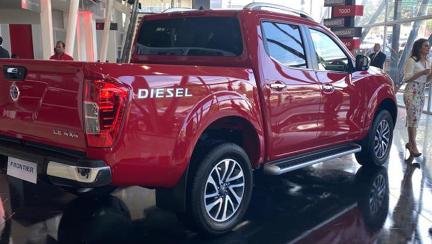 Excel inaugura el Showroom más grande de Nissan en Guatemala