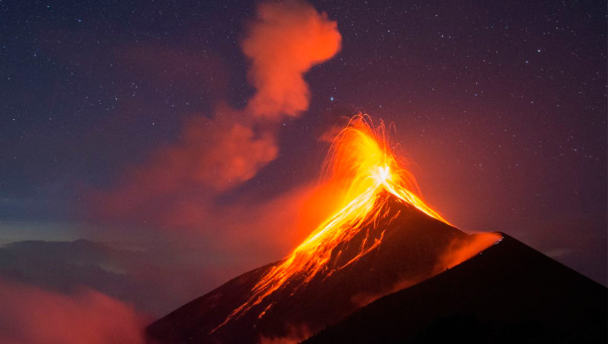 Foto del Volcán de Fuego de Cindy Lorenzo fue publicada en Earth Science Picture of the Day