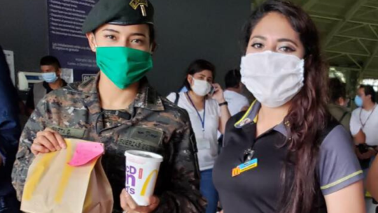 COVID-19 McDonald’s dona alimentos a los guatemaltecos