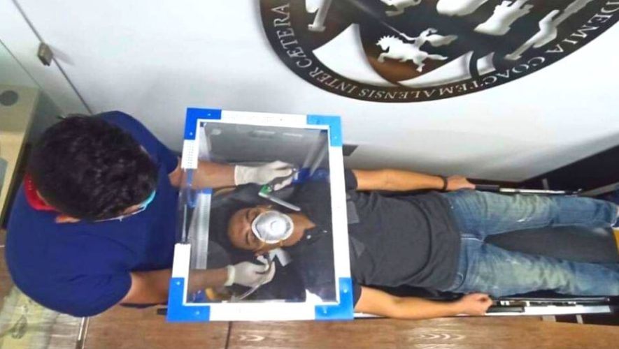 Estudiantes de la USAC crearon protector para intubación de pacientes con COVID-19