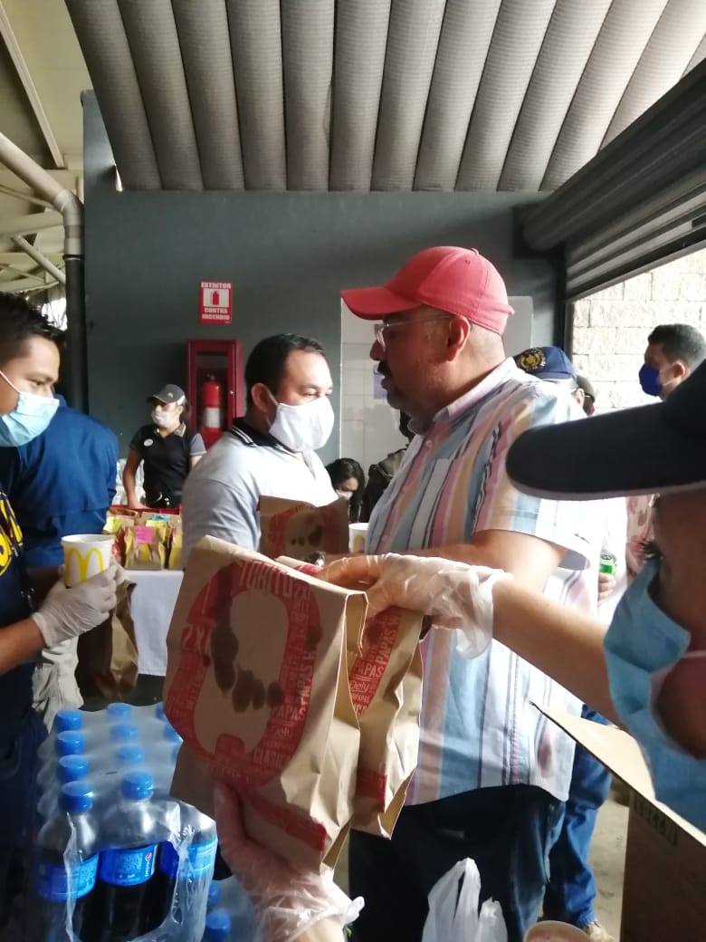 Restaurante regala comida todos los días