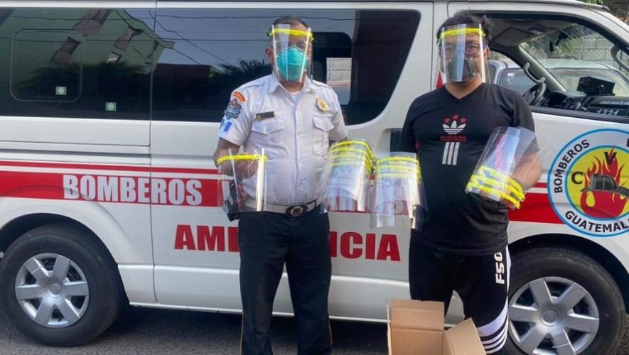 Solutec donó mascarillas 3D a Bomberos Voluntarios de la 78 Compañía de Guatemala